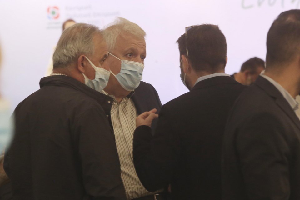 Από αριστερά: Μ. Οθωνας, Χρ. Πρωτόπαπας, Νίκος Ανδρουλάκης σε διαβουλεύσεις / Φωτογραφία: Eurokinissi