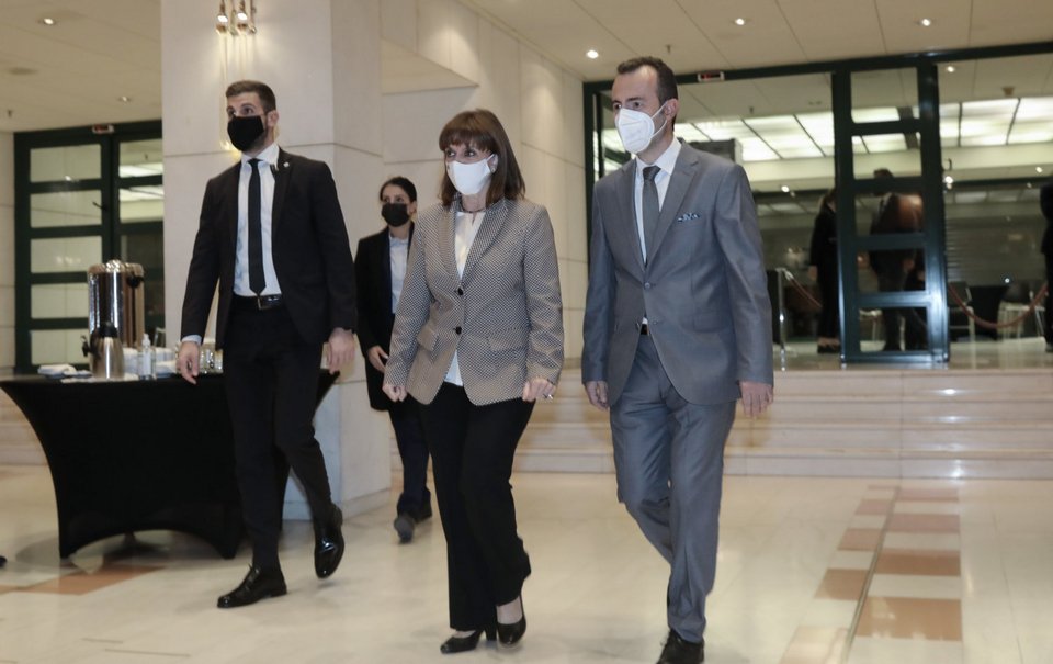 Η Πρόεδρος της Δημοκρατίας προσερχόμενη στο συνέδριο / Φωτογραφία: Intimenews-ΛΙΑΚΟΣ ΓΙΑΝΝΗΣ