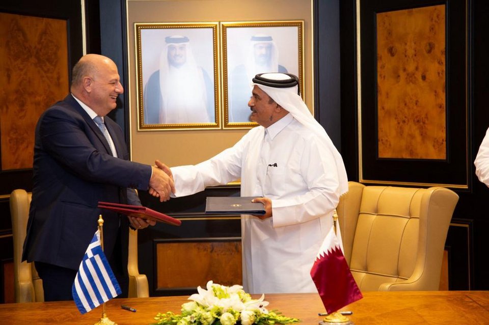 Κώστας Τσιάρας με Masoud bin Mohammed Al Ameri