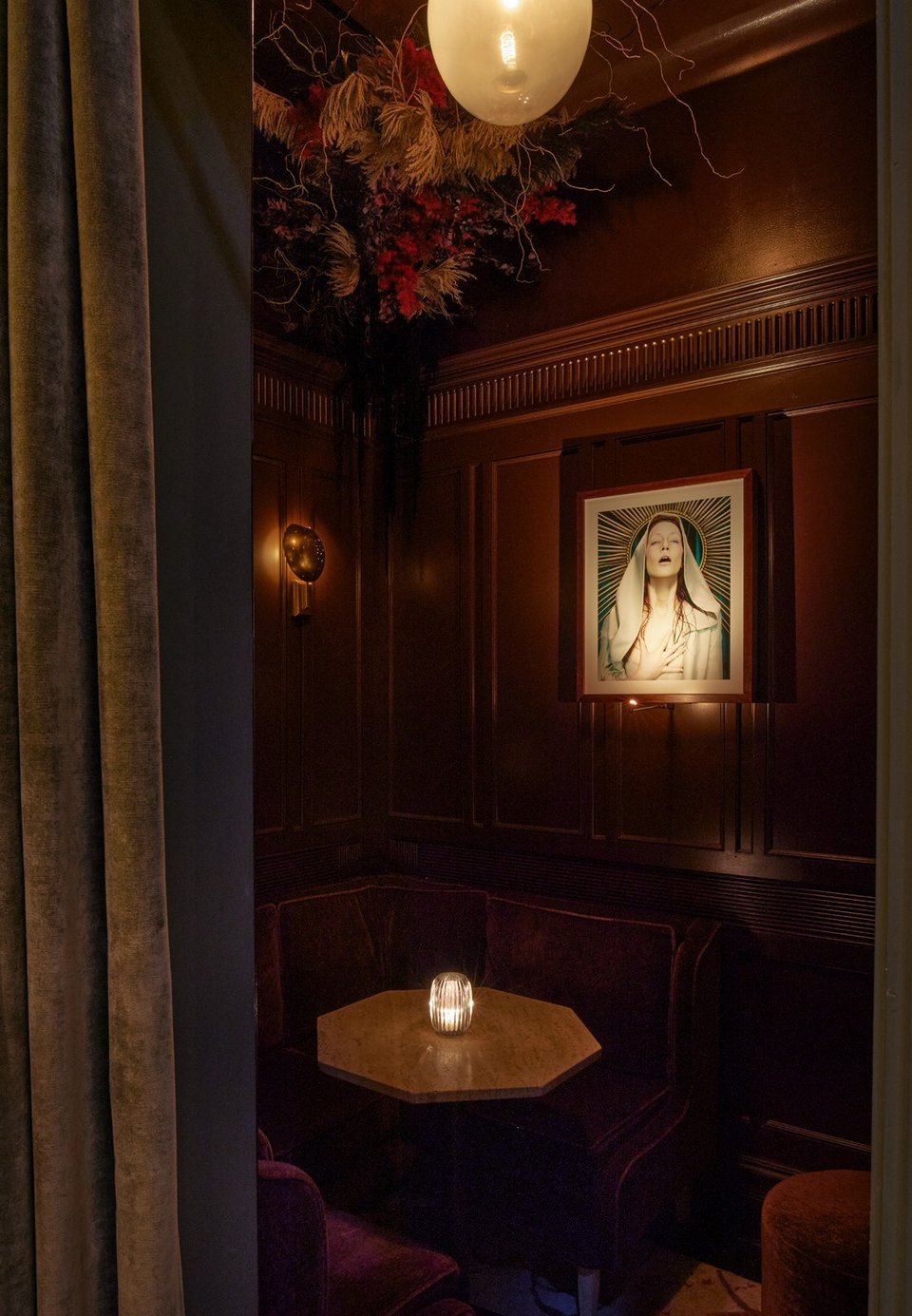 Μια βελούδινη γωνιά στο Chapel Bar - Φωτογραφία: Courtesy of Chapel Bar / Fotografiska