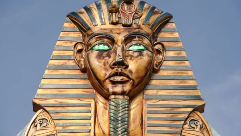 Οι Αιγύπτιοι είχαν αναπτύξει μια μπλε χρωστική ουσία και την αντίστοιχη λέξη γι' αυτήν  