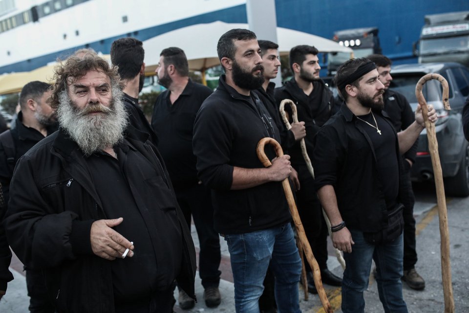 αγρότες από Κρήτη στο λιμάνι Πειραιά
