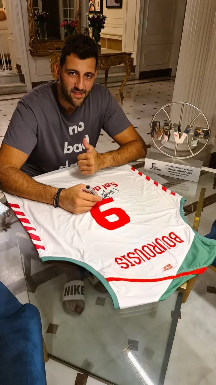 O Γιάννης Μπορούσης