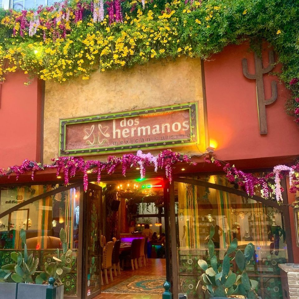 Dos Hermanos