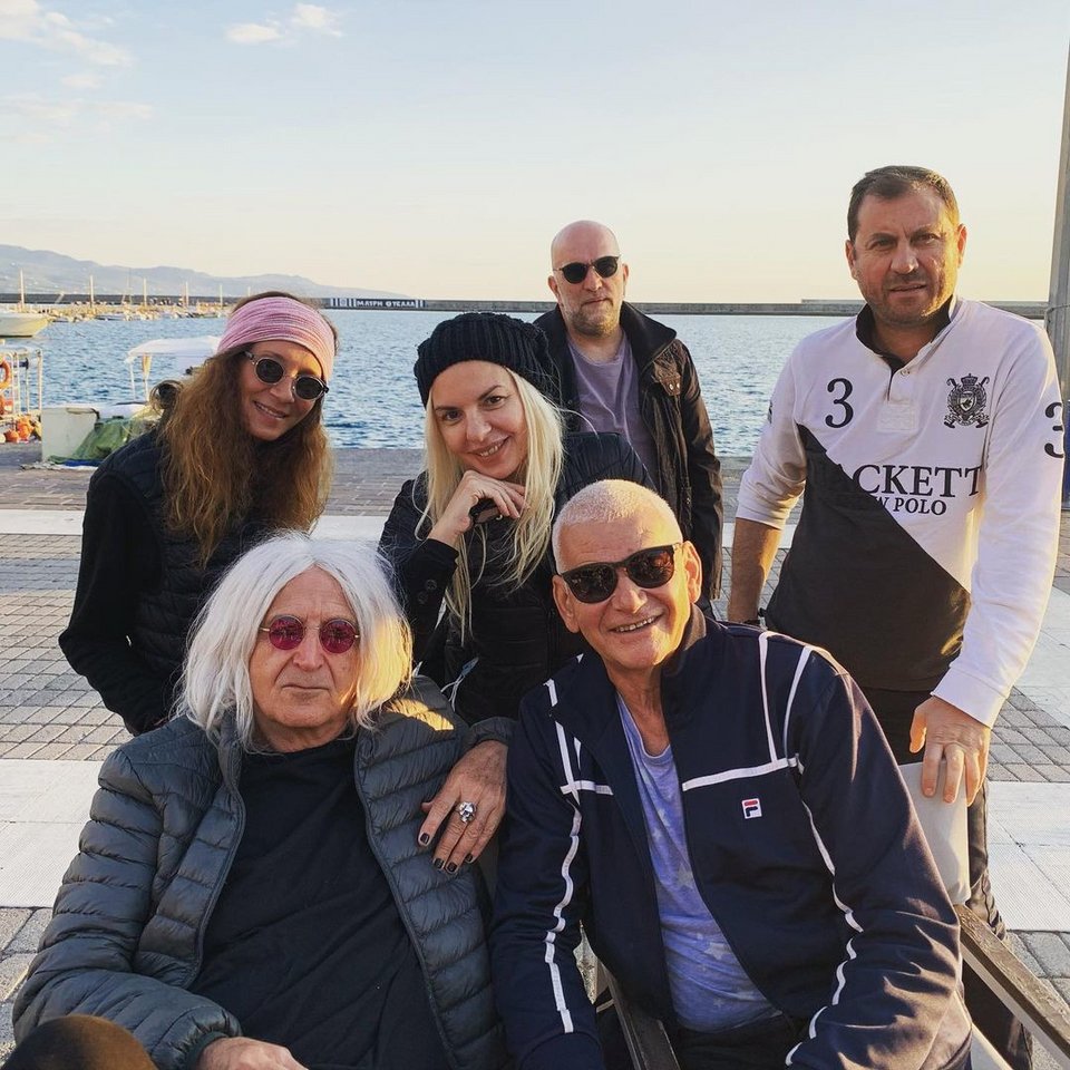«Καλαμάτα με τρέλα!» γράφει στη λεζάντα της φωτογραφίας η Αννίτα Πάνια.