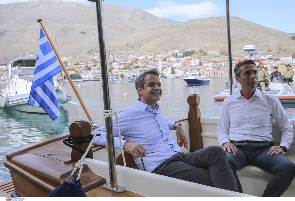 Στη Χάλκη ο Κυριάκος Μητσοτάκης -Η βόλτα με e-πλοίο στο νέο φωτοβολταϊκό  πάρκο του νησιού [εικόνες] | ΠΟΛΙΤΙΚΗ | iefimerida.gr