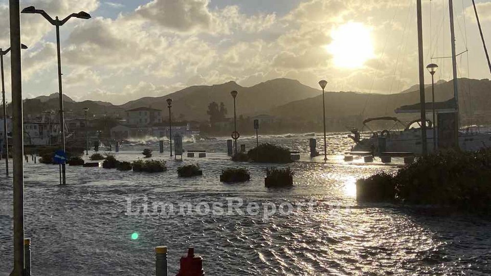 Λήμνος, πλημμύρισε το λιμάνι