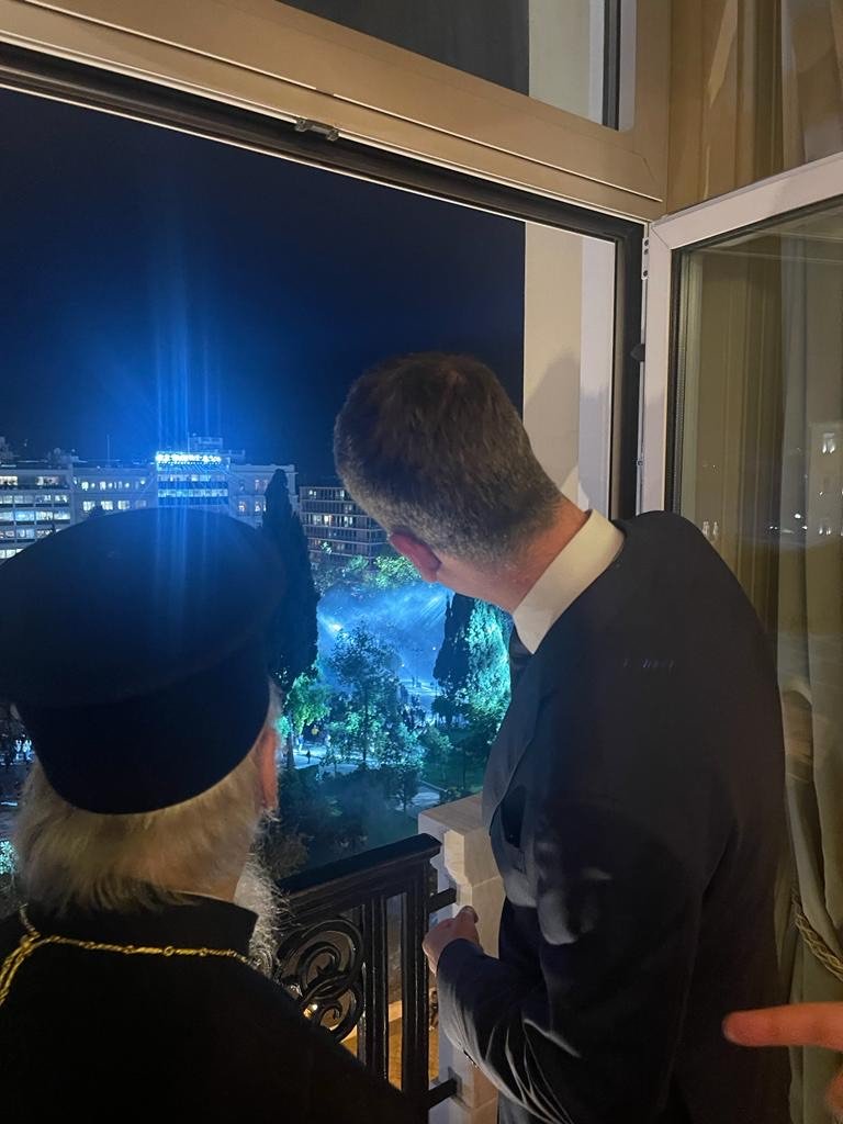 Μπακογιάννης Σύνταγμα δέντρο Χριστούγεννα Βαρθολομαίος