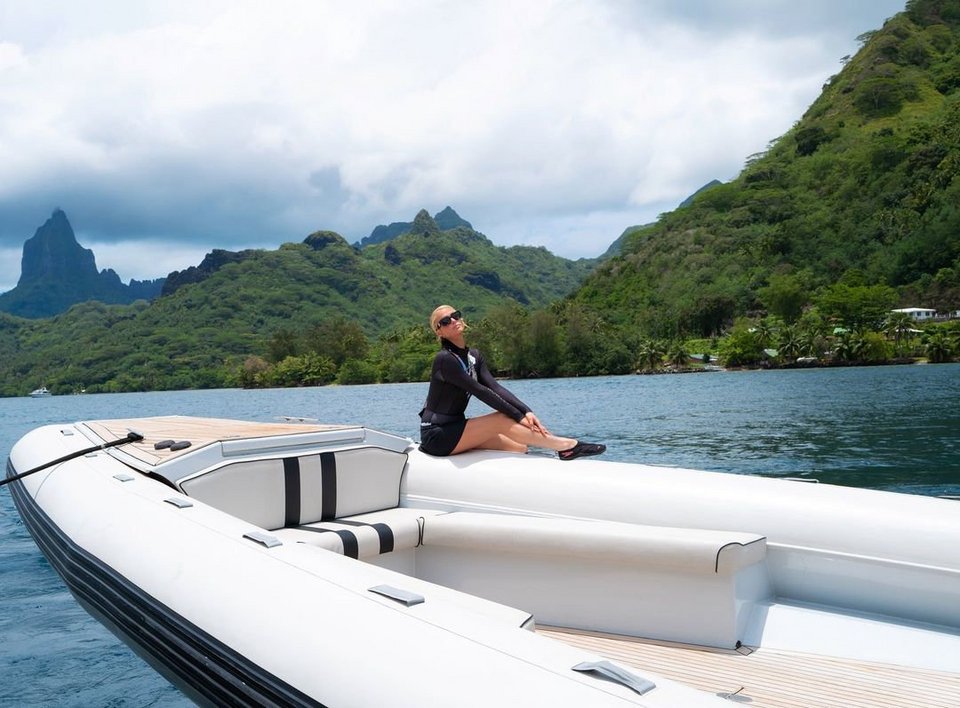 Πάρις Χίλτον στο μήνα του μέλιτος στα Μπόρα Μπόρα