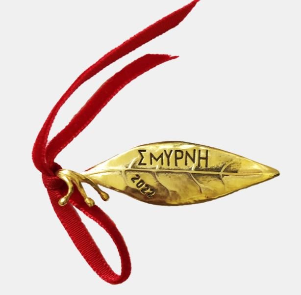 Το γούρι, σε επιμέλεια-κατασκευή της Μαρίας Λιώνη, διατίθεται από το Πωλητήριο του Εθνικού Ιστορικού Μουσείου 