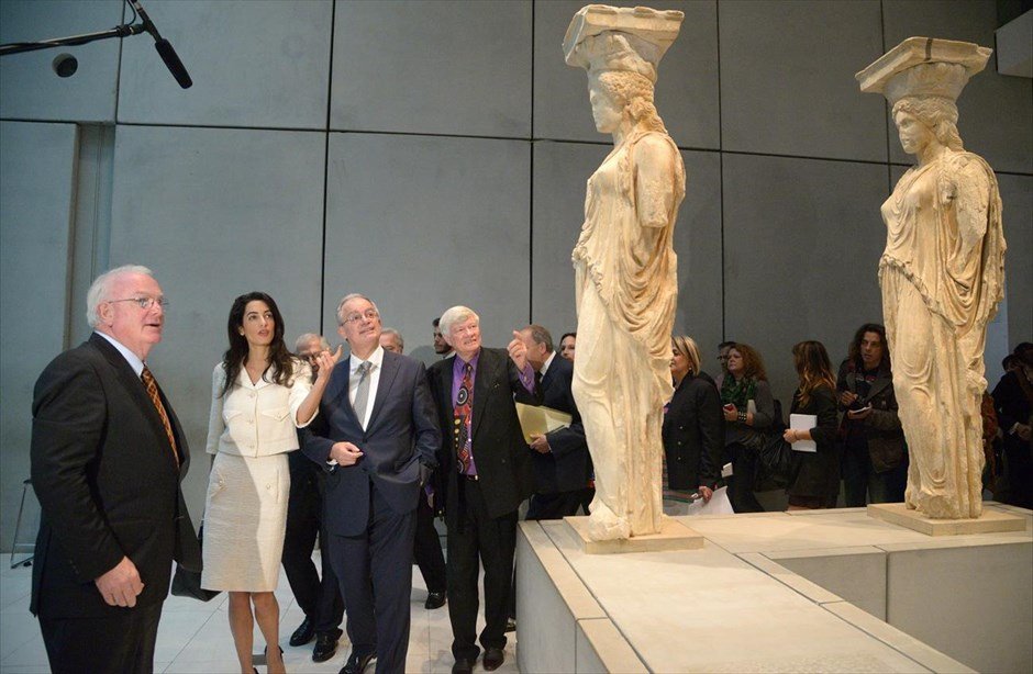 Στην Αθήνα για την διεκδίκηση των Γλυπτών η Αμάλ Αλαμουντίν
