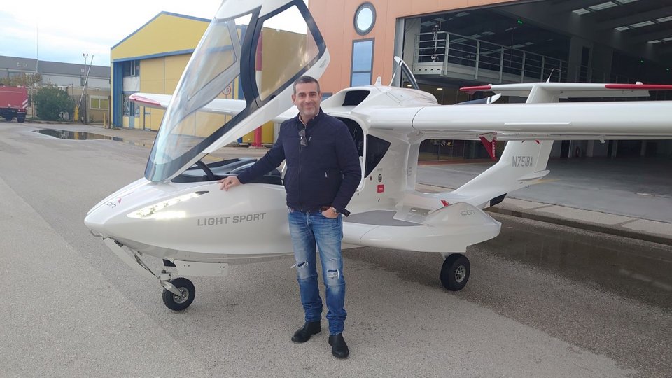 Ο Έλληνας πιλότος Κώστας Ρωσσίδης, πρόεδρος της Ελληνικής Λέσχης Υδροπλάνων -Φωτογραφία: ΑΠΕ/ΜΠΕ