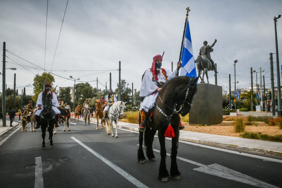 Προετοιμασίες για τη στρατιωτική παρέλαση της εθνικής επετείου, στην Αθήνα, Πέμπτη 25 Μαρτίου 2021. (EUROKINISSI/ ΤΑΤΙΑΝΑ ΜΠΟΛΑΡΗ) 