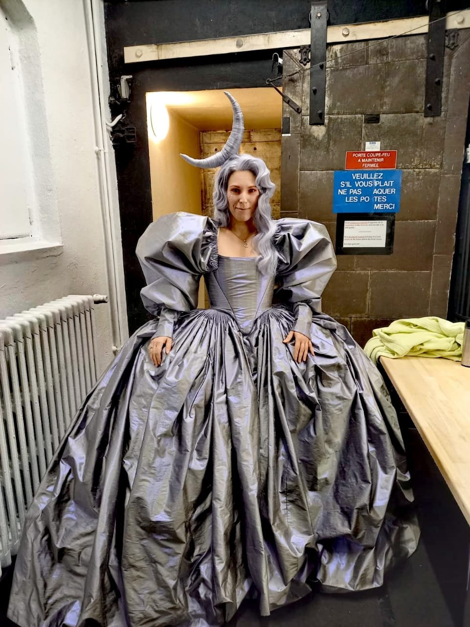 Η Χριστίνα Πουλίτση ως Βασίλισσα της Νύχτας στην παράσταση «Ο Μαγικός Αυλός» του Μοτσαρτ, που πρωταγωνιστεί τώρα, στην Όπερα της Λωρραίνης στην πόλη Νανσί της Γαλλίας.  