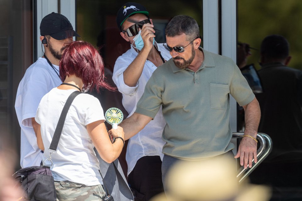 Ο Αντόνιο Μπαντέρας στα γυρίσματα της ταινίας «The Enforcer» στη Θεσσαλονίκη, Ιούλιος 2021. (EUROKINISSI/ ΜΟΤΙΟΝΤΕΑΜ/ ΒΕΡΒΕΡΙΔΗΣ ΒΑΣΙΛΗΣ) 