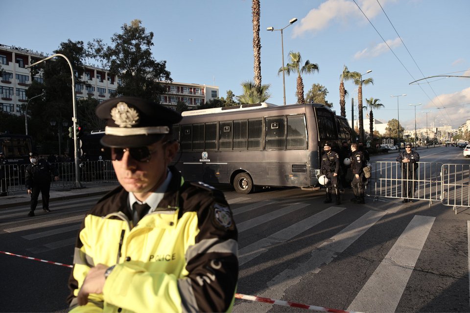 Αστυνομικά μέτρα στην Αθήνα λόγω της επίσκεψης του Πάπα Φραγκίσκου
