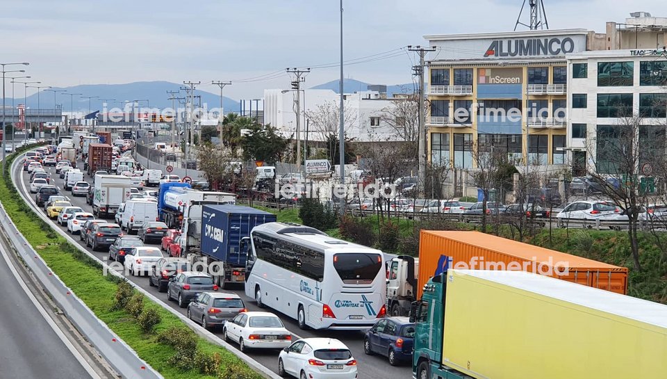 κίνηση στα διόδια