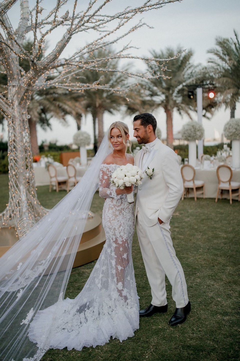Caroline Stanbury νυφικό Σήλια Κριθαριώτη