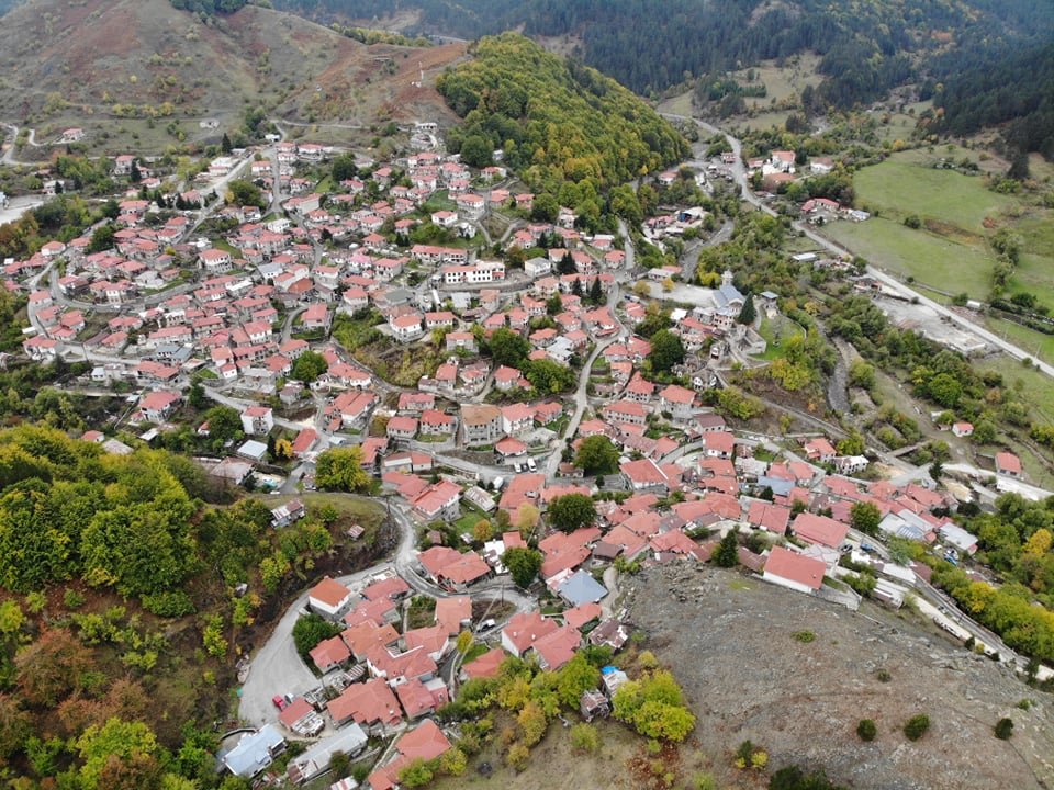 Οι καταρράκτες Μπουλουβάρου και η Μηλιά με τη συγκινητική ιστορία της βαλσαμωμένης αρκούδας