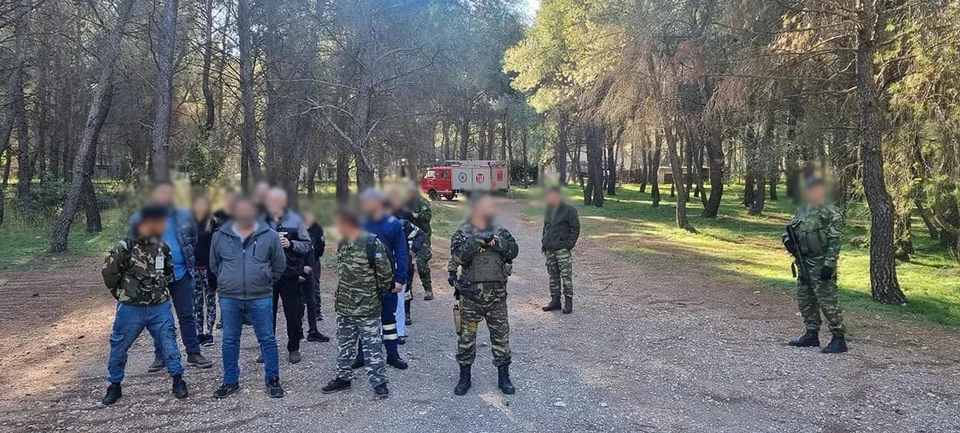 Αίσθηση από τη στρατιωτική εκπαίδευση των Θεματοφυλάκων του Συντάγματος