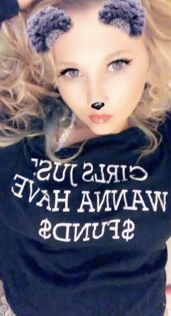 Στο λογαριασμό της στο Snapchat χρησιμοποιούσε φίλτρα για να δείχνει πολύ νεότερη