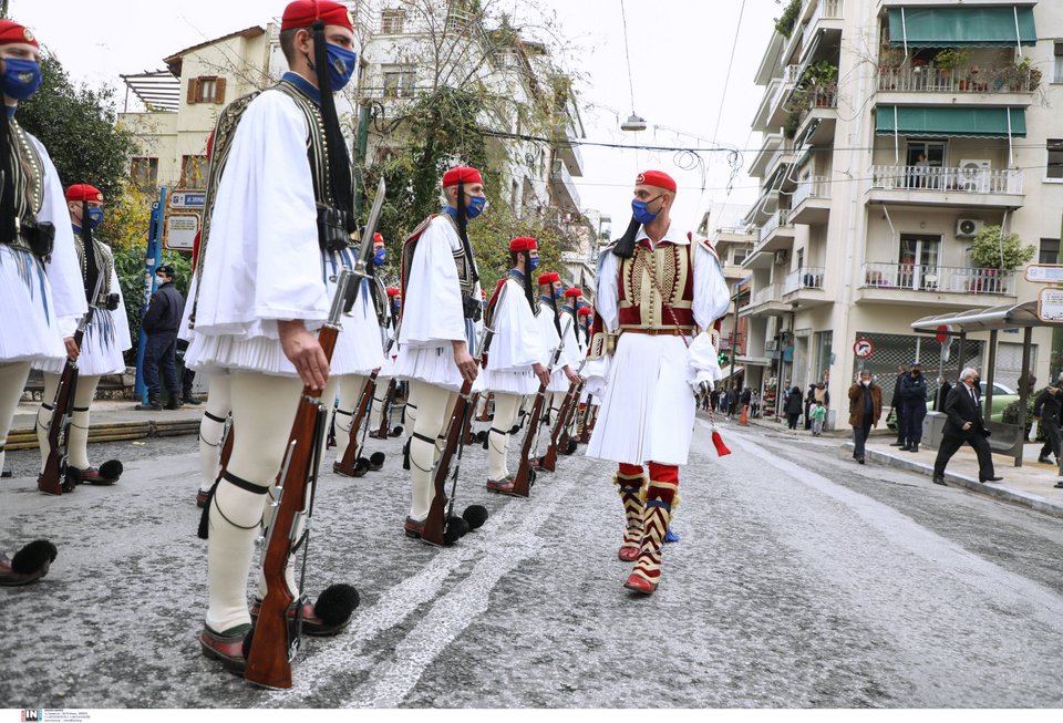 Κάρολος Παπούλιας, εξόδιος ακολουθία, φρουρά