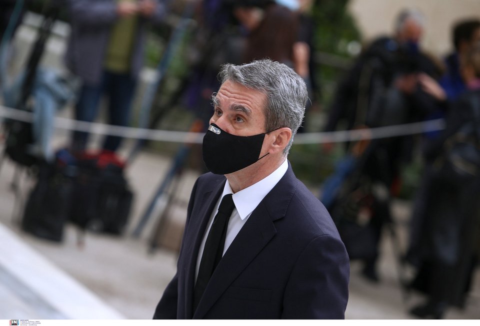 Κάρολος Παπούλιας, εξόδιος ακολουθία, Ανδρέας Λοβέρδος