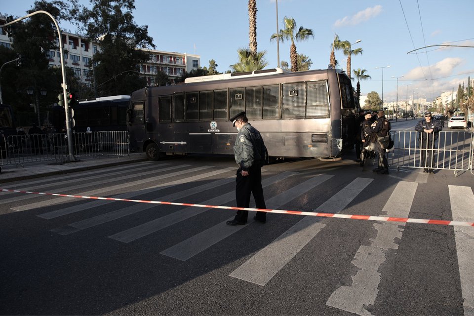 Αστυνομικά μέτρα στην Αθήνα λόγω της επίσκεψης του Πάπα Φραγκίσκου