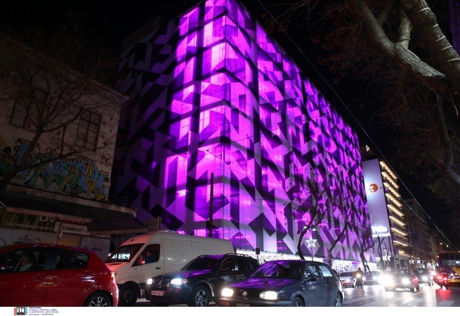 Ξεχωρίζει από μακριά ο φωτισμός / Φωτογραφία: Intime News