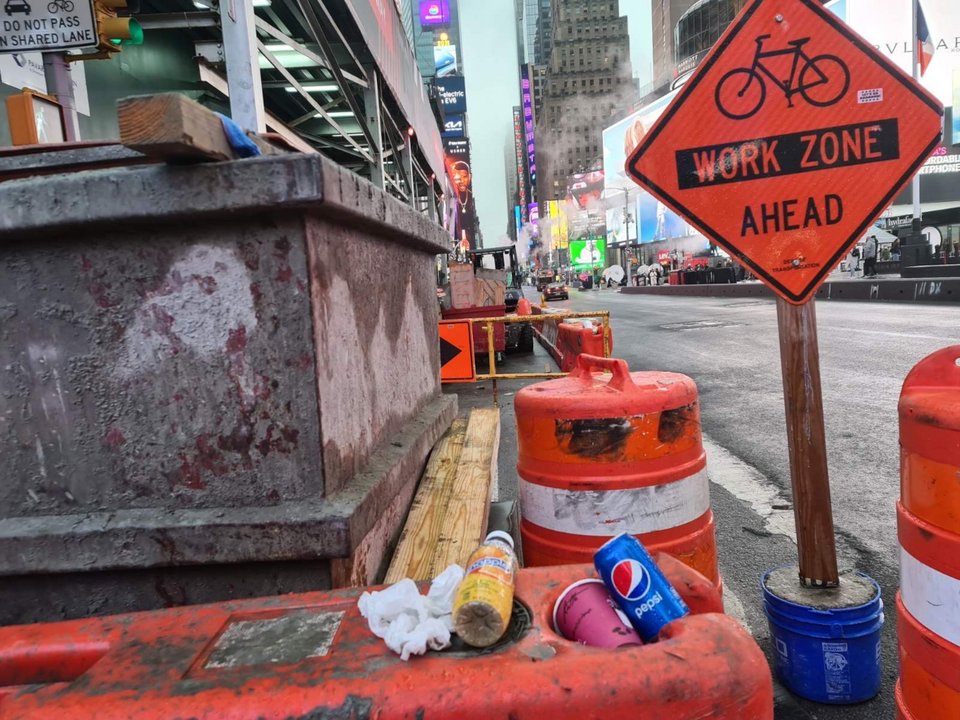 σωροί σκουπιδιών στη Νέα Υόρκη