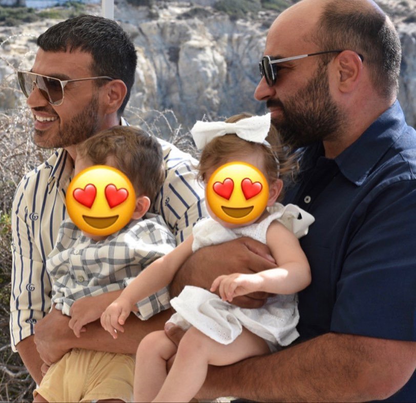 Ο Παντελής Τουτουντζής με την οικογένειά του