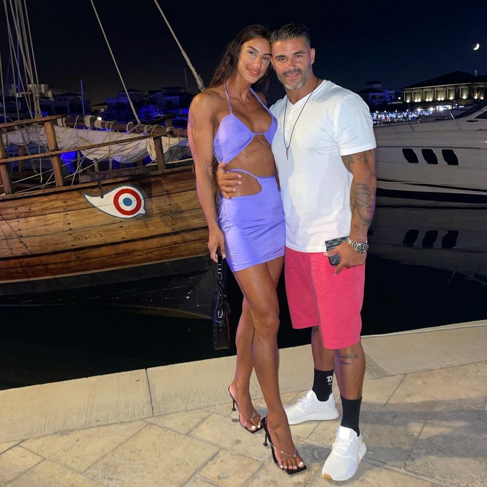 Η παίκτρια του Survivor 5, Αθηνά Ευμορφιάδη με τον σύντροφό της