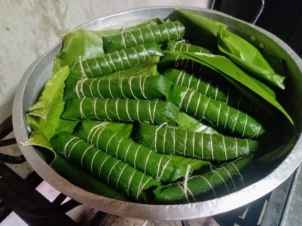Στα φετινά βραβεία Gourmand στο Παρίσι, ο ύμνος Κολομβιανής μητέρας και κόρης στις παραδοσιακές τυλιχτές σε φύλλα λιχουδιές της πατρίδας τους χαρακτηρίστηκε καλύτερο βιβλίο μαγειρικής στον κόσμο