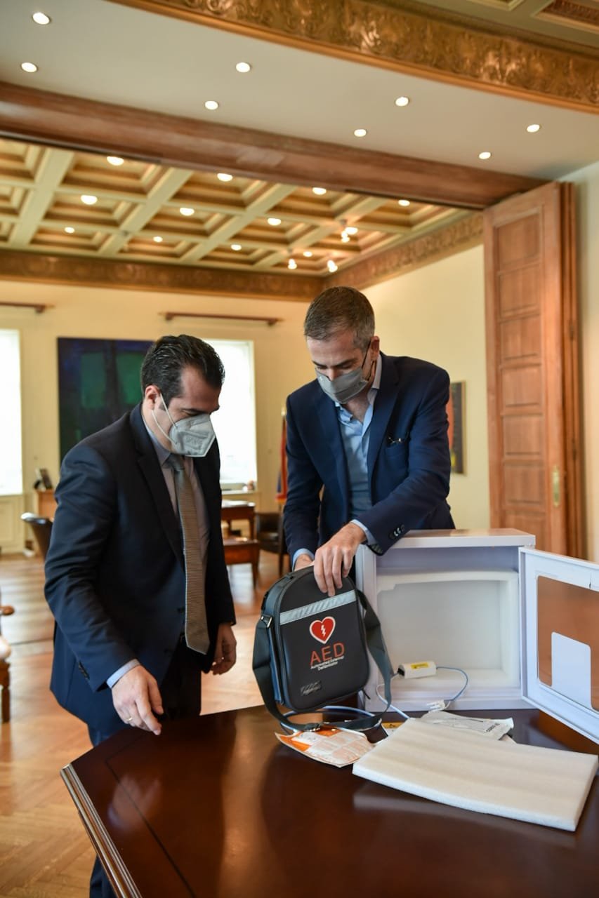Κώστας Μπακογιάννης, Θάνος Πλεύρης