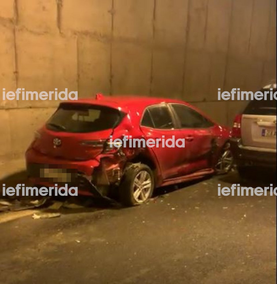 τρακαρισμένα αυτοκίνητα στην Αττική Οδό