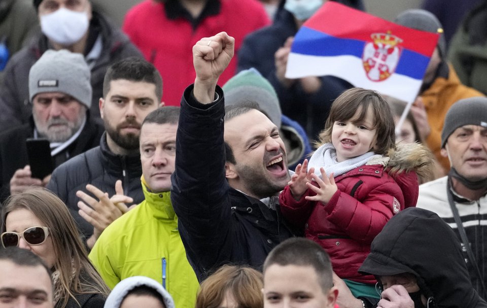 Ολες οι ηλικίες στη διαδήλωση για τον Νόβακ Τζόκοβιτς / Φωτογραφία: AP IMAGES