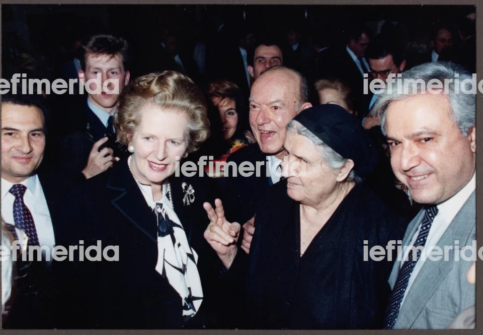 Ο Γιώργος Καραγιώργης με την Μάργκαρετ Θάτσερ