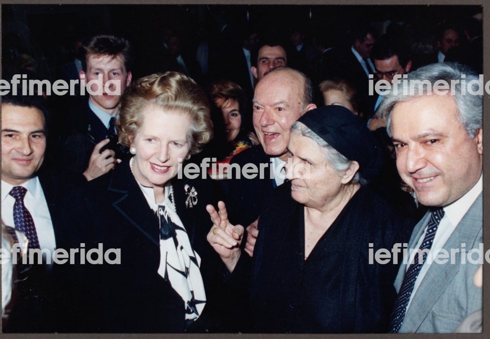 Ο Γιώργος Καραγιώργης με την Μάργκαρετ Θάτσερ