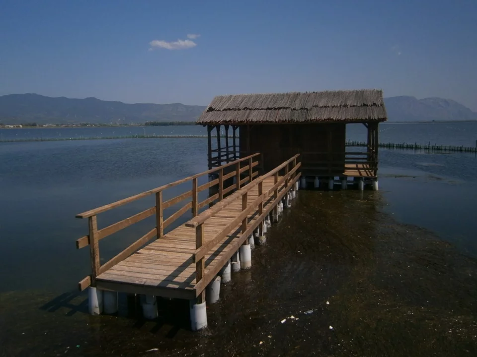 λιμνοθαλασσα 