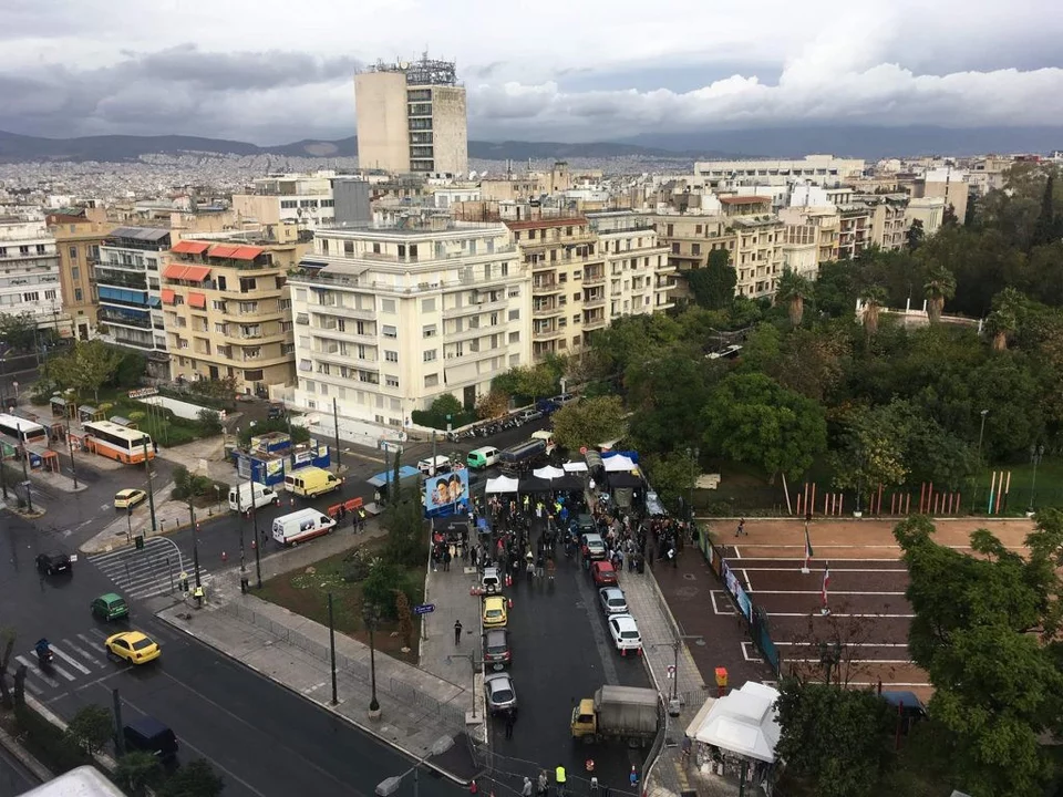 https://www.iefimerida.gr/sites/default/files/styles/in_article/public/article-images/2022-01/girismata-seira-amazon-prime-greek-salad-athina.jpg.webp?itok=n2Bz7RqL