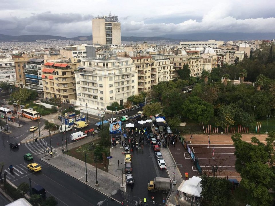 Στιγμιότυπο από τα γυρίσματα της σειράς «Greek Salad» του Amazon Prime