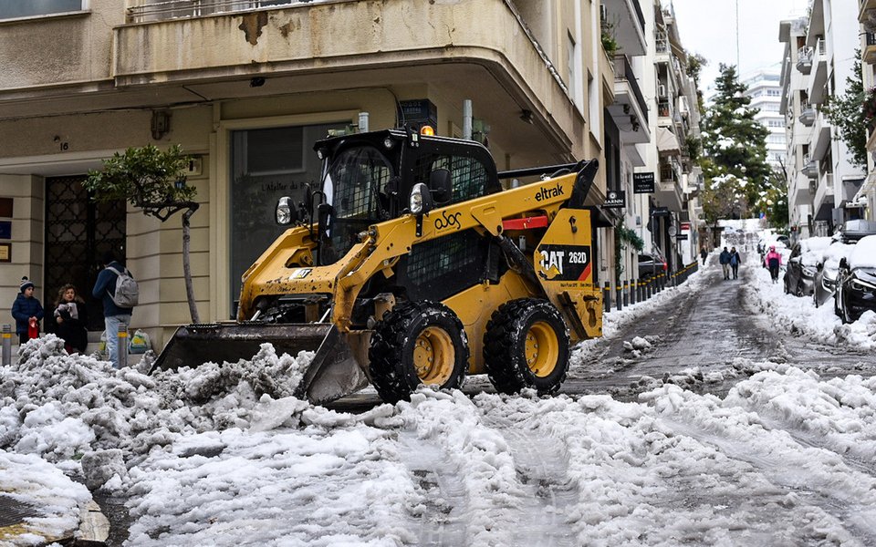 Ευρεία επιχείρηση του Δήμου Αθηναίων για την αποκατάσταση των προβλημάτων από την κακοκαιρία