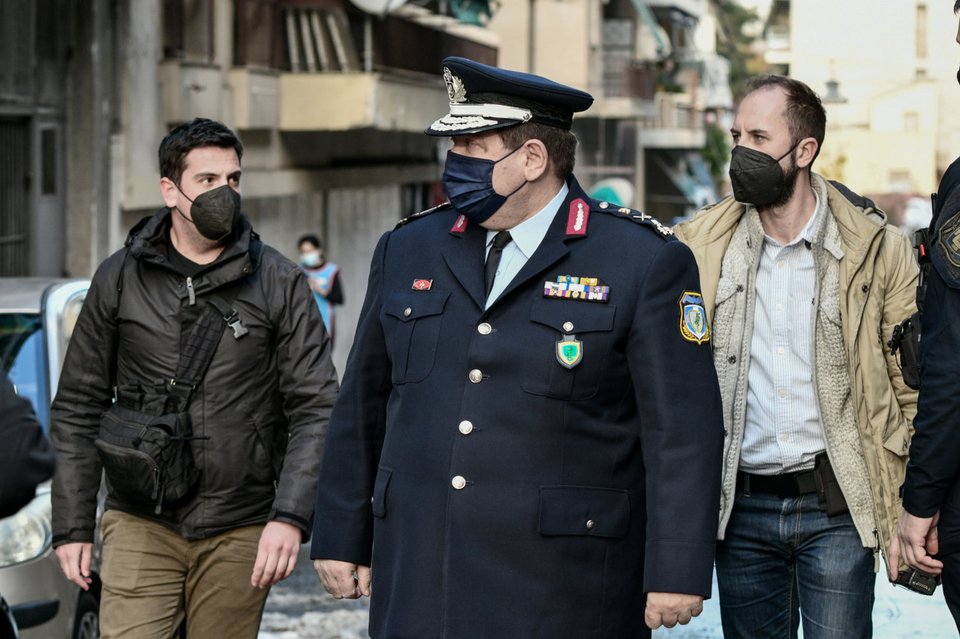 Στο Παγκράτι και ο αρχηγός της ΕΛ.ΑΣ., αντιστράτηγος Μιχαήλ Καραμαλάκης / Φωτογραφία: ΤΑΤΙΑΝΑ ΜΠΟΛΑΡΗ-EUROKINISSI