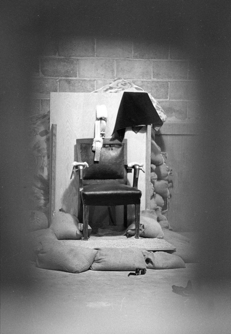 Η καρέκλα στην οποία καθόταν ο Γκάρι Γκίλμορ κατά την εκτέλεσή του 