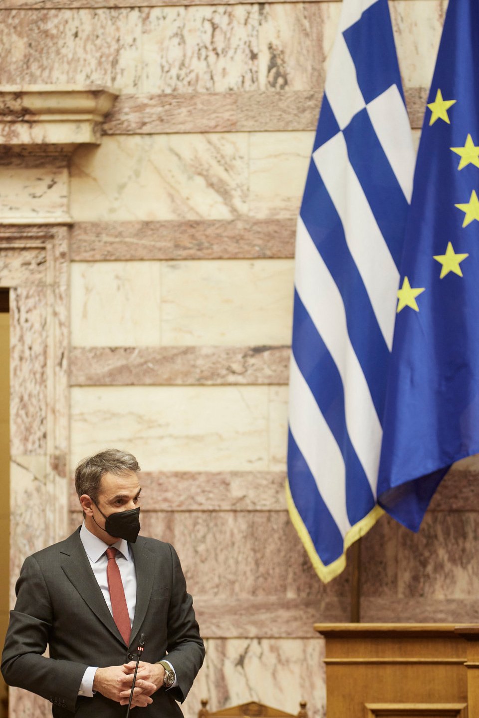 πρωθυπουργός κατά την παρέμβασή του στη Βουλή