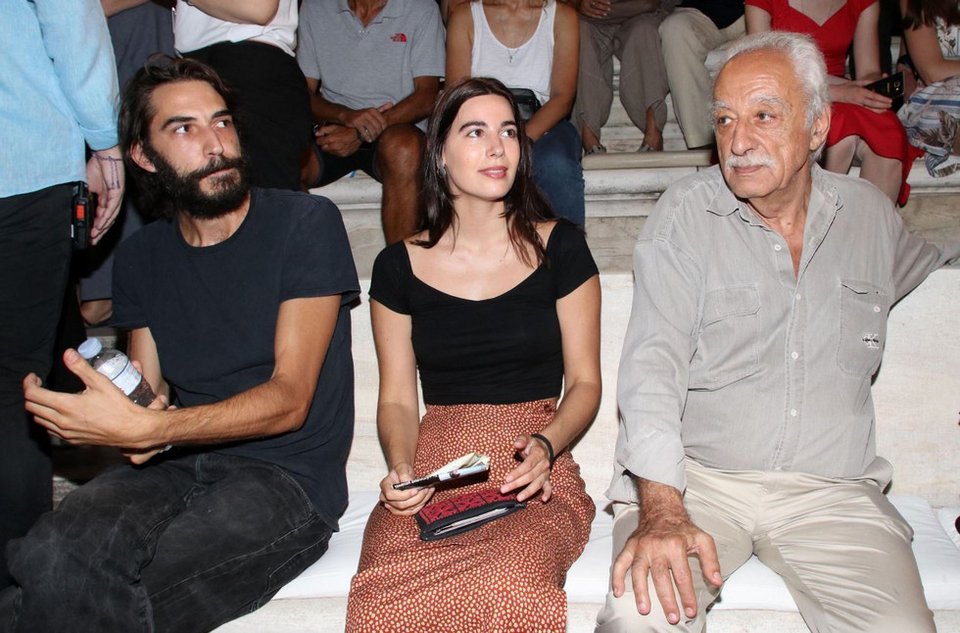 Αριστερά ο Στέφανος Χυτήρης και δεξιά ο πατέρας του, πρώην υπουργός Τηλέμαχος Χυτήρης