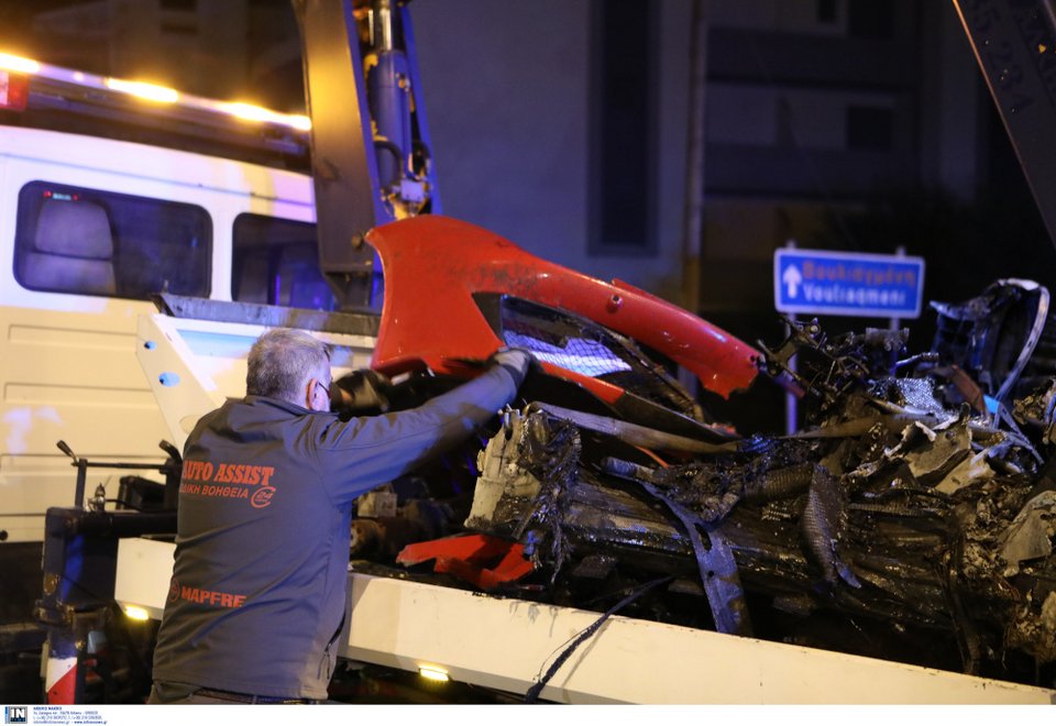 τροχαίο με Ferrari στη Βούλα
