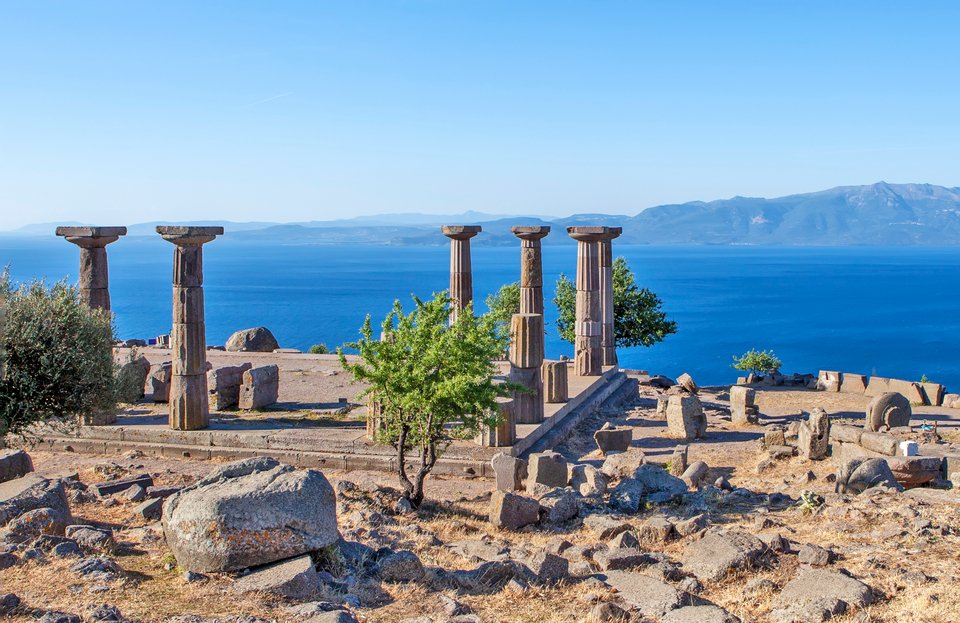 τροια