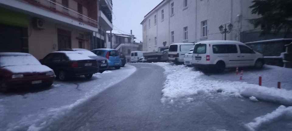 χιόνια στα ορεινά της Λάρισας