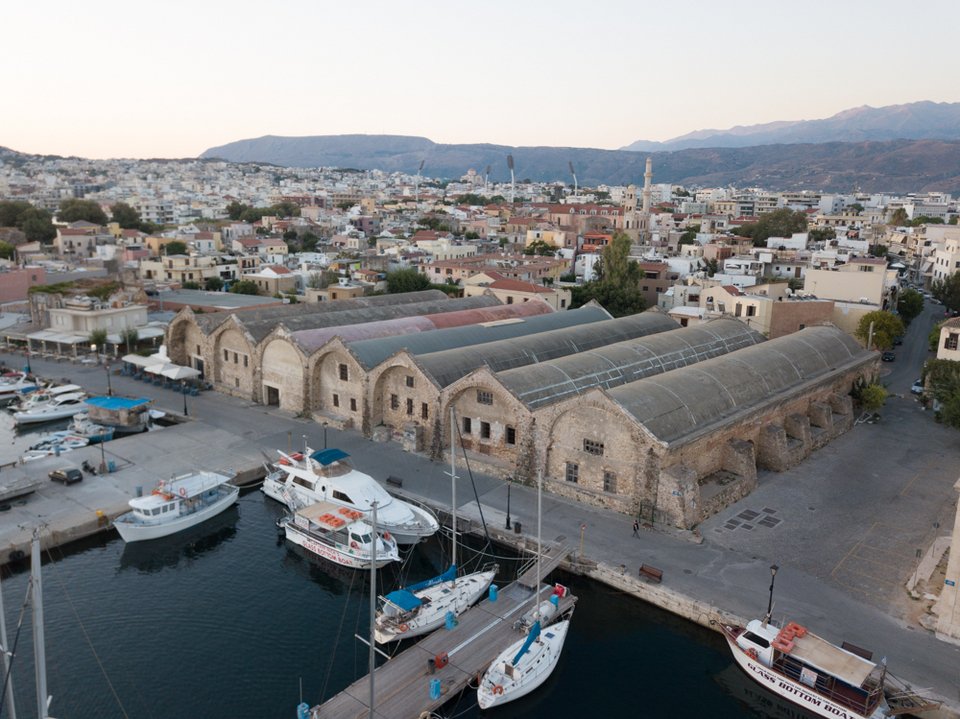 νεωρια